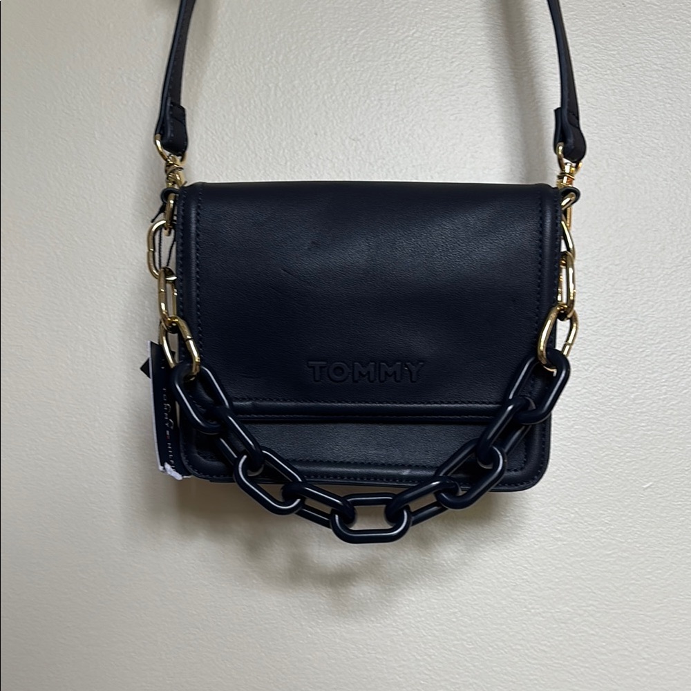 NWT Tommy Hilfiger crossbody/shoulder bag!
